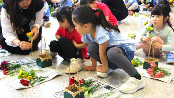 「エルマーとりゅう（年長）」花育活動